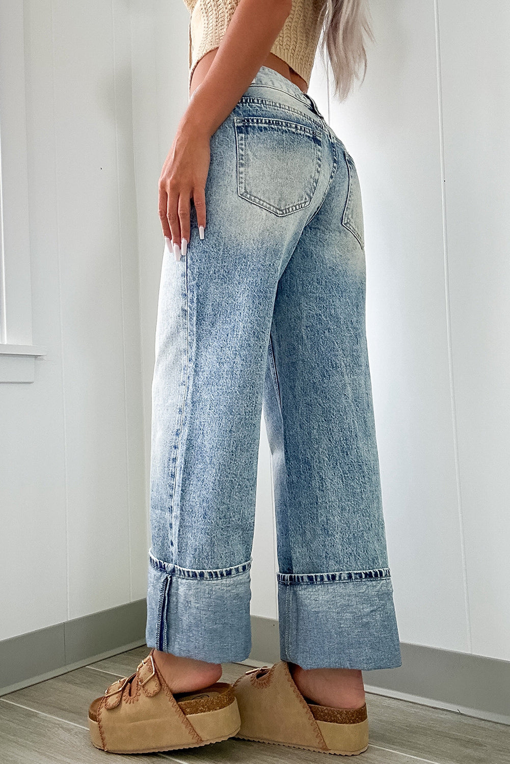 Washed Wide Leg Jeans with Pockets